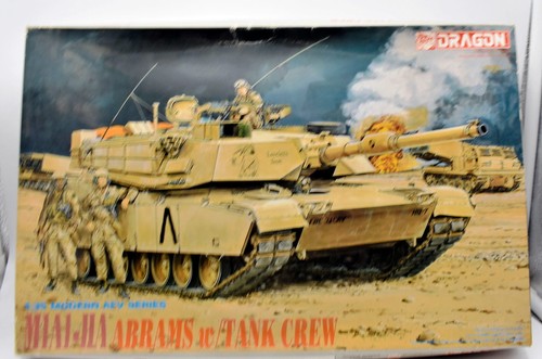 Modellino model kit montaggio