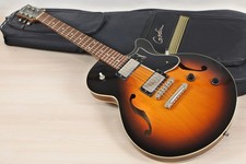 Chitarra elettrica semivuota