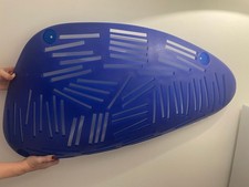 Porta CD Guzzini “The Stone” design Enzo Calabrese – blu, 65 CD anni ’90 vintage