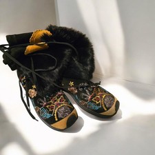 Eskimo Style Suede And Fur