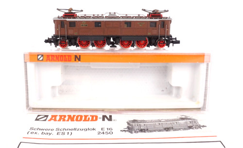 Arnold 2457 locomotiva - arnold,