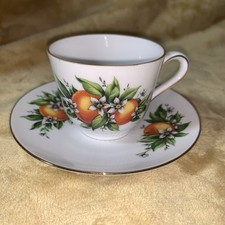 Tazza da tè e piattino
