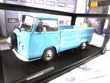 VW Volkswagen T2 Bus Transporter Bulli blu 1968 pianale S1809403 Solido 1:18