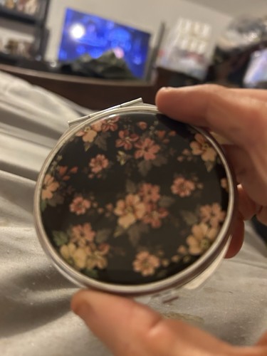 Flower decorated double - decorated, mirror