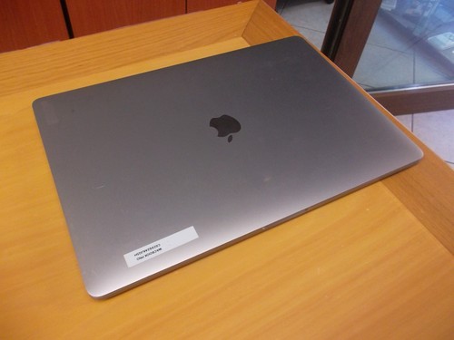 Macbook pro retina a1990 2018 - retina,