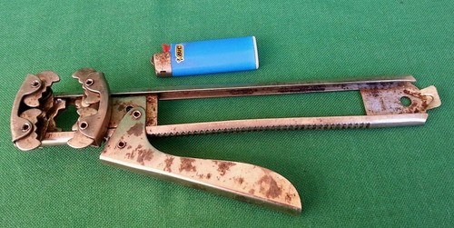 Vecchio apriscatole barattoli - vecchio,