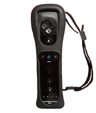 Wiimote Gamestop con Motion Plus integrato nero + custodia e laccino