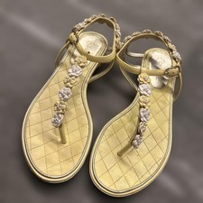 CHANEL Sandali con tacco a