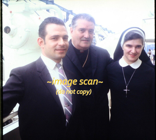 Nun woman raffaello nave - ss,