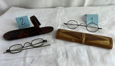 Occhiali da vista antichi con