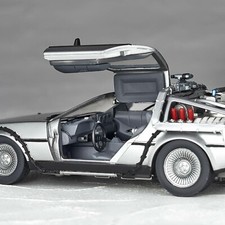 Delorean Ritorno al Futuro Back to the future Movie Revo modello dettagliato