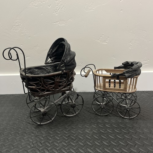Due passeggini antichi vintage - due,