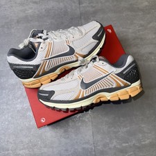 Nike Zoom Vomero 5 Phantom