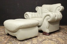 Bellissimo salotto Chesterfield / Chester / pelle verde chiaro / pouf / poltrona