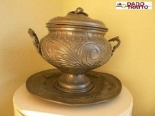 CENTRO TAVOLA  IN PELTRO CON PIATTO E COPERCHIO