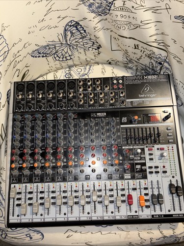 Behringer xenyx x1832usb - xenyx,