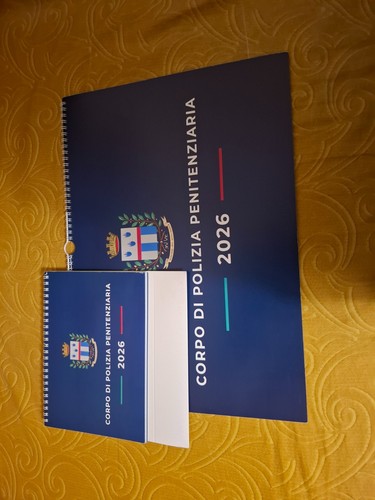 Lotto calendari polizia - calendari,