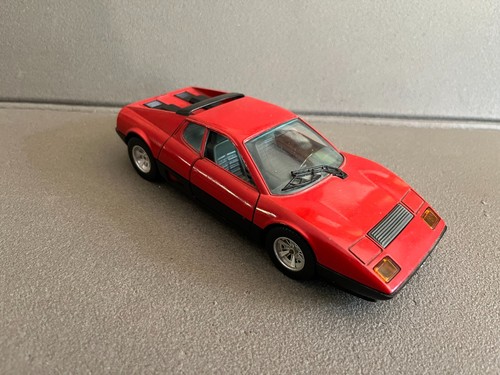 Vecchia auto miniatura - vecchia,