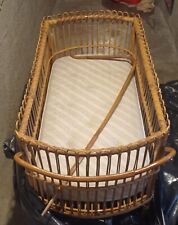 CULLA LETTINO IN VIMINI VINTAGE CON MATERASSINO, OTTIMO STATO