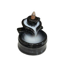 Fontana zen brucia incenso a