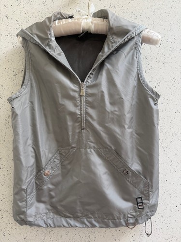 Gilet con cappuccio zip - e,