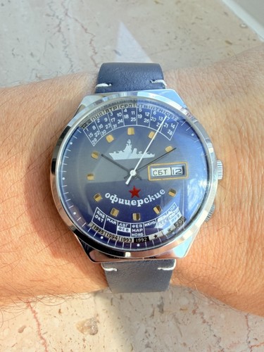 Omaggio all orologio raketa - un,