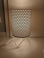 Lampada da tavolo Gubi Pedera