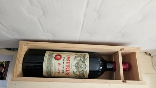 Bouteille chateau petrus - 1,