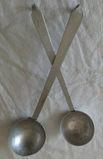 2 vecchi mestoli  romaioli Alluminio Della  Stufa A Legna Anni 50 ottimo stato 