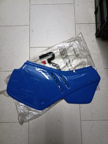 Aprilia 8130247 fianchetto - ,