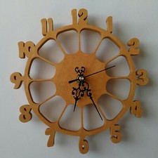 OROLOGIO DA PARETE IN LEGNO
