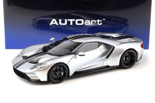 Lingotto 1:12 AUTOart Ford GT 2017 strisce argento/nero 12108