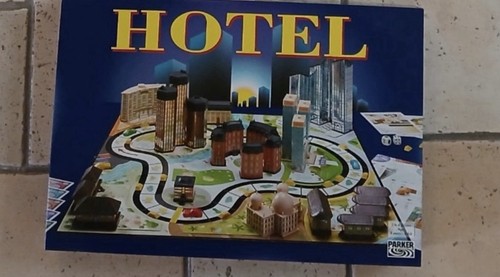 Gioco società hotel parker - di,