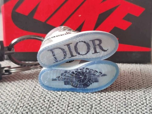 Nuovo portachiavi mini - 3d,