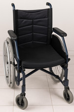 Sedia sanitaria ortopedica pieghevole marca MEYRA