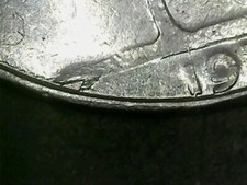 100 LIRE 1979 ERRORE - NON DEFINITA DA AMBO I LATI E CON ROTTURE DI CONIO [B861]