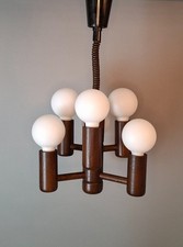 Vecchia lampada a sospensione