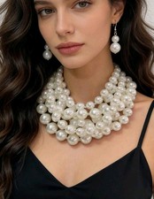 Elegante set collana - set, bavaglino