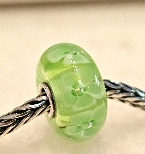 Trollbeads fiore verde chiaro