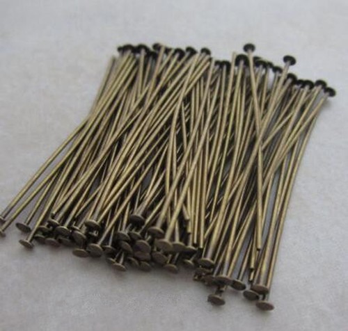 200 pezzi antichi perni ottone