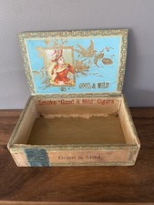 Antica scatola vuota per