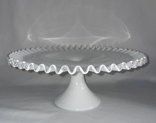 VTG Fenton Silver Crest Milk