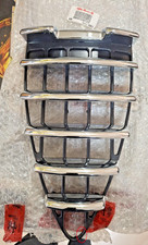 GRIGLIA ANTERIORE ALFA 147 DAL 2000 AL 2007 46556597 (PICCOLA LESIONE VEDI FOTO)