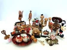Bambole in legno kokeshi