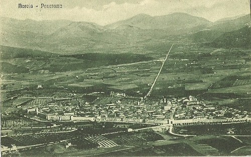 Norcia(Perugia)-Panorama-1924