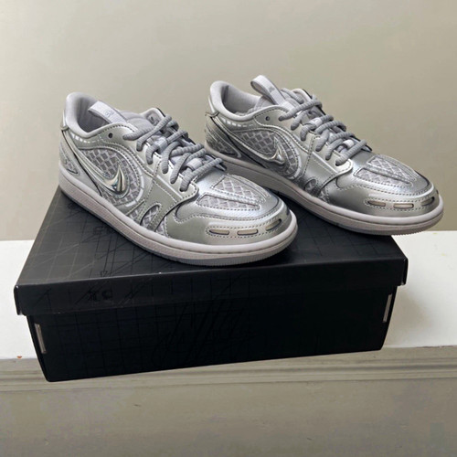 Air jordan low method of - air,