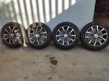 Gomme usate invernali Kumho Wintercraft 225 60 R17 + cerchi in lega Hyundai 