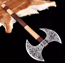 Ascia vichinga a doppia testa