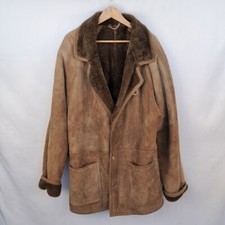 Montone con pelliccia colore