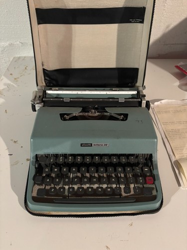 Olivetti lettera typewriter - lettera,